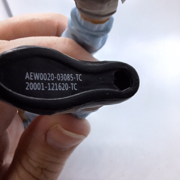 AEW Unrivaled Series 3 #21 Orange Cassidy Loose Wrestling Action Figure Jazwares - Picture 5 of 6